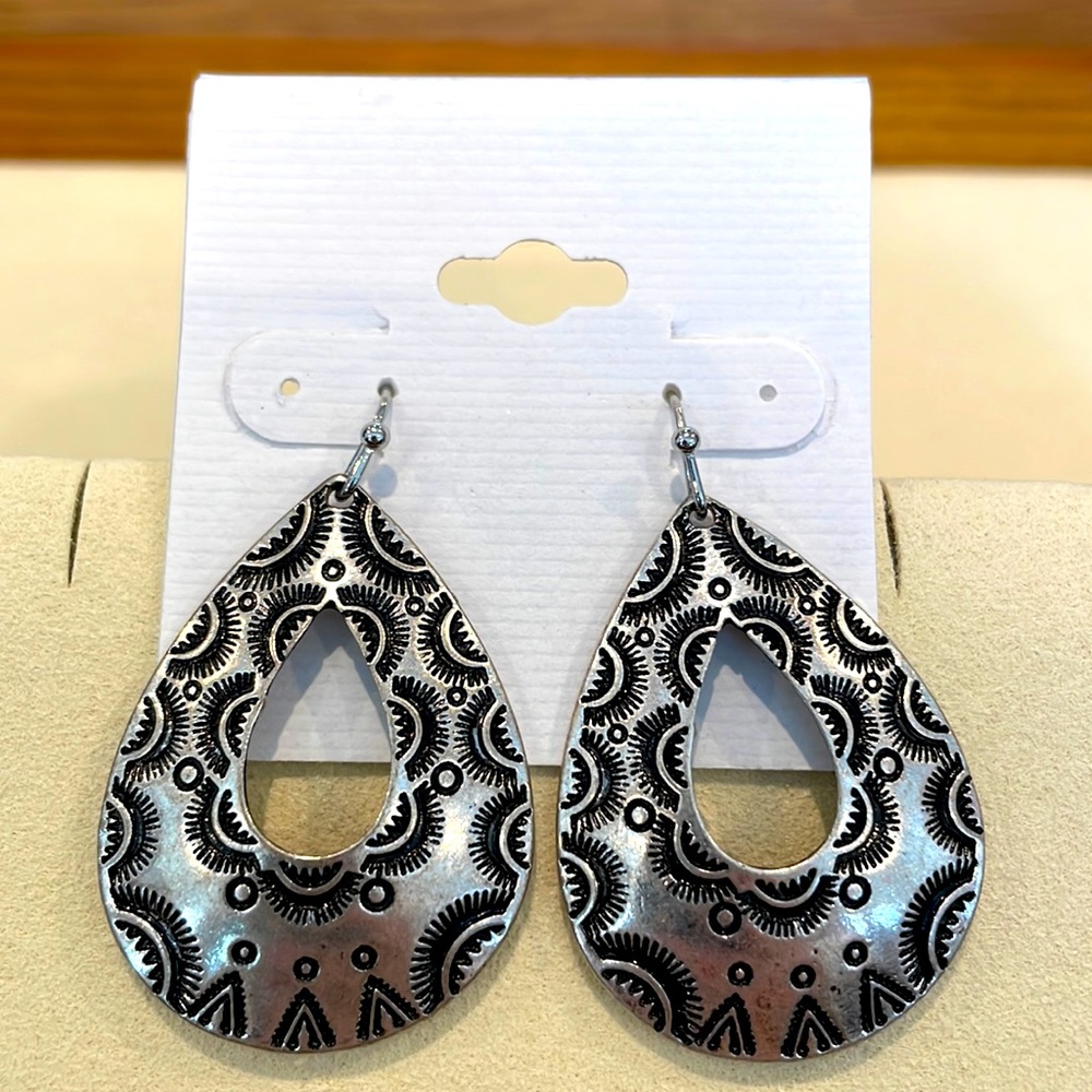 Dress Barn Silver Hoop Pendant Earrings BRAND NEW